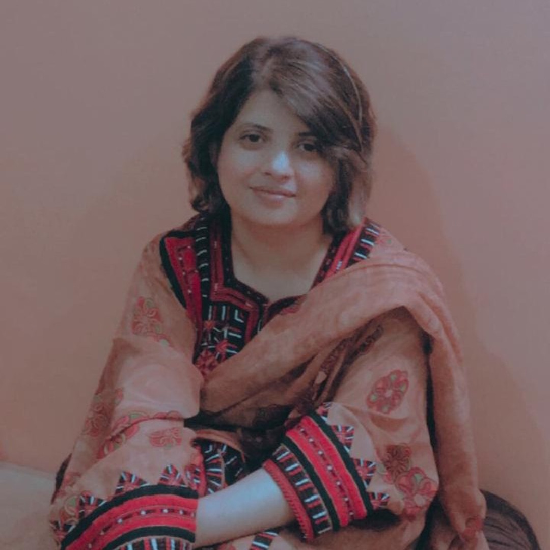 Nosheen Zubair.jpg